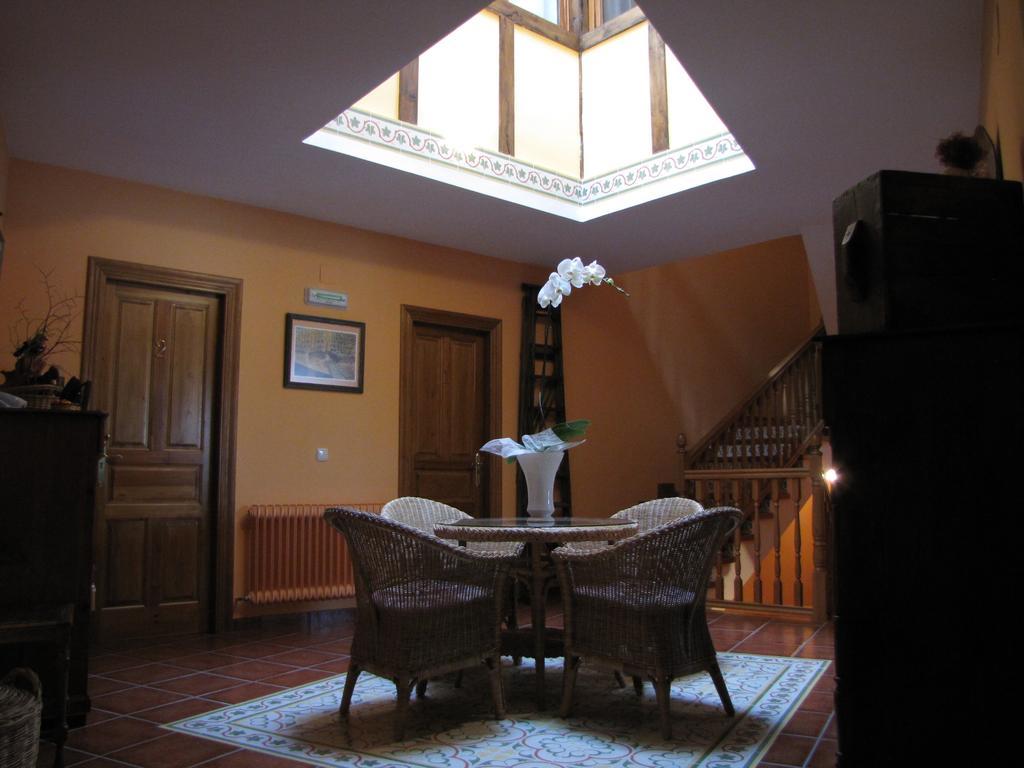Hostal Rural Huartearena Iza 외부 사진