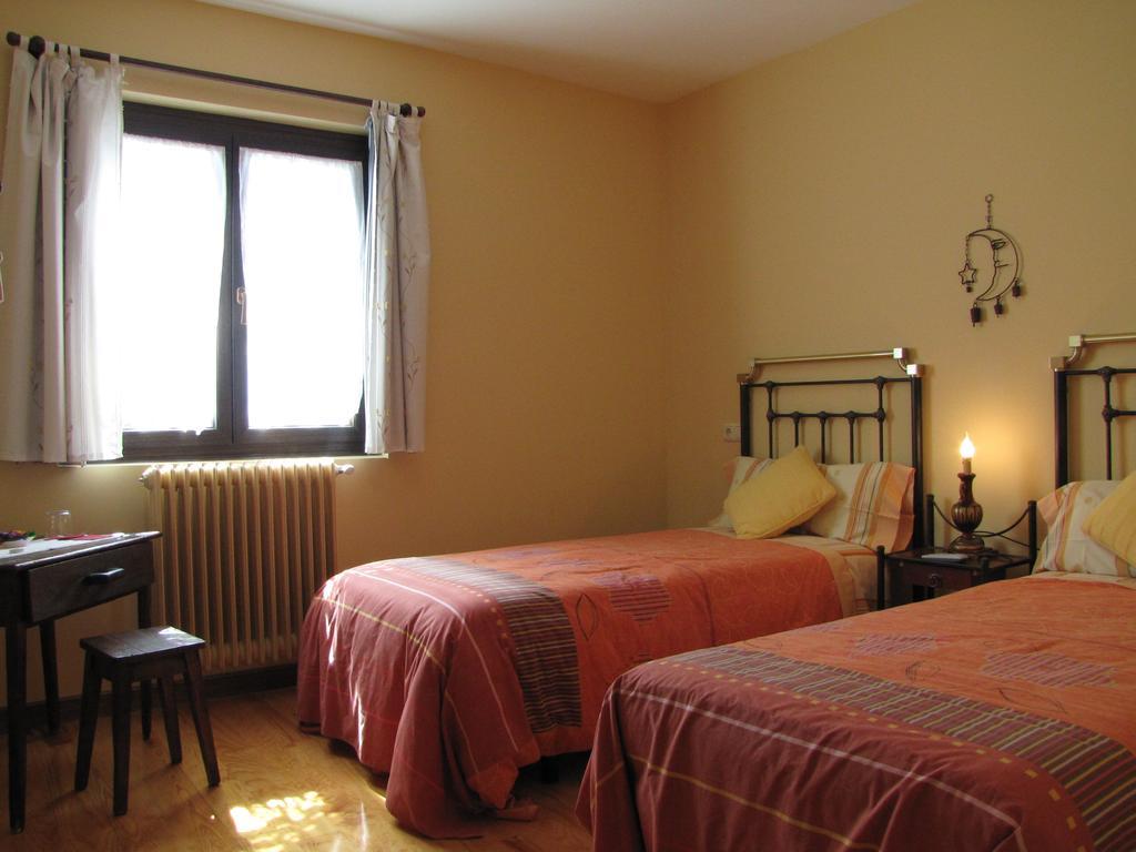 Hostal Rural Huartearena Iza 외부 사진