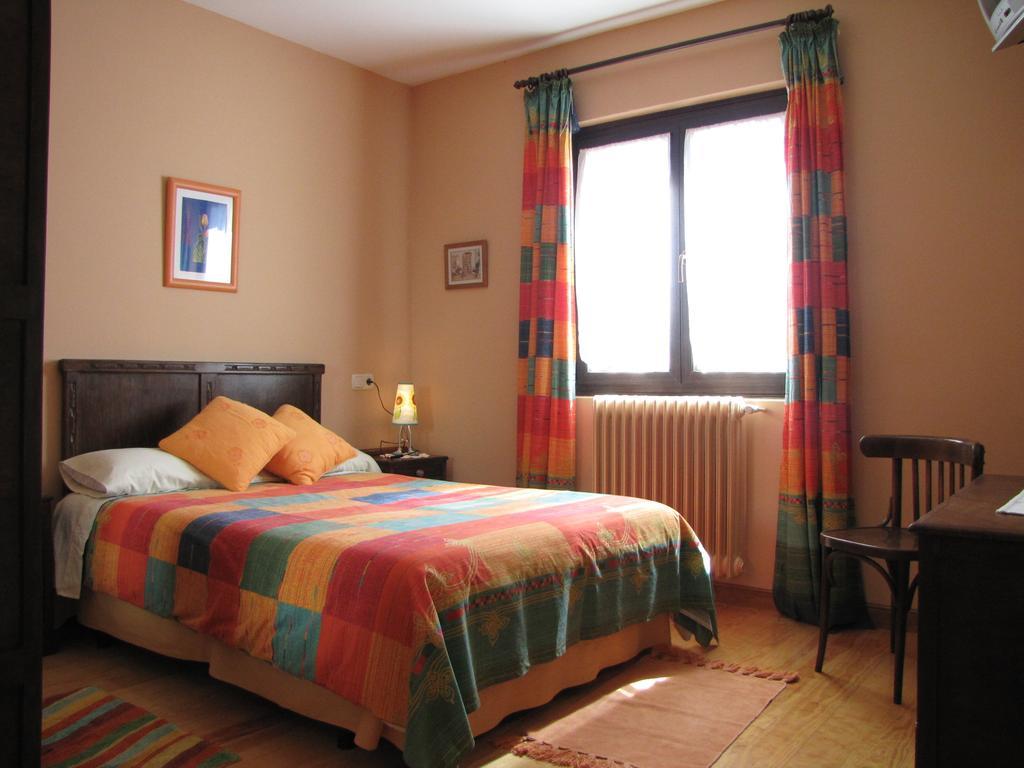 Hostal Rural Huartearena Iza 외부 사진