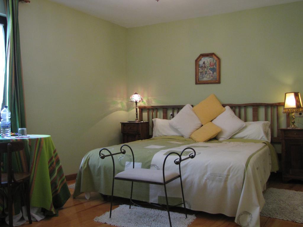 Hostal Rural Huartearena Iza 외부 사진