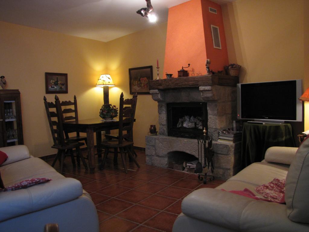 Hostal Rural Huartearena Iza 외부 사진